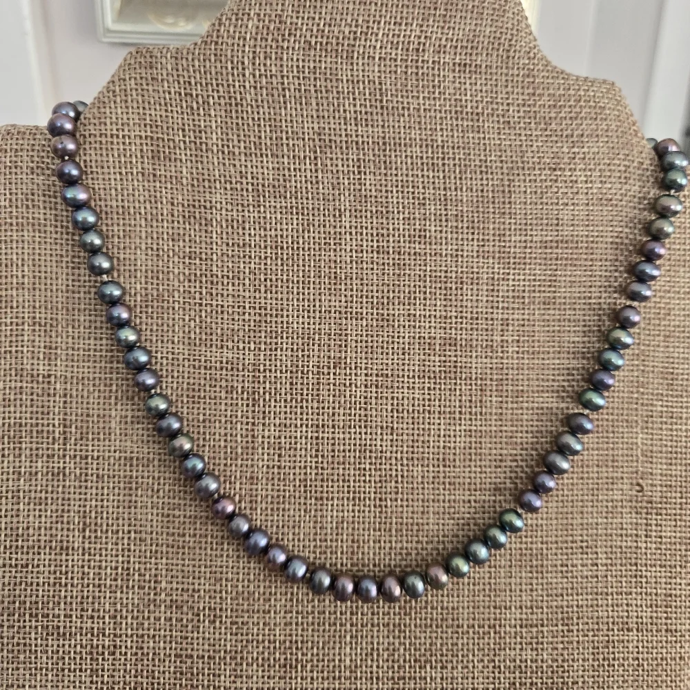 14kt Vintage Peacock Pearls